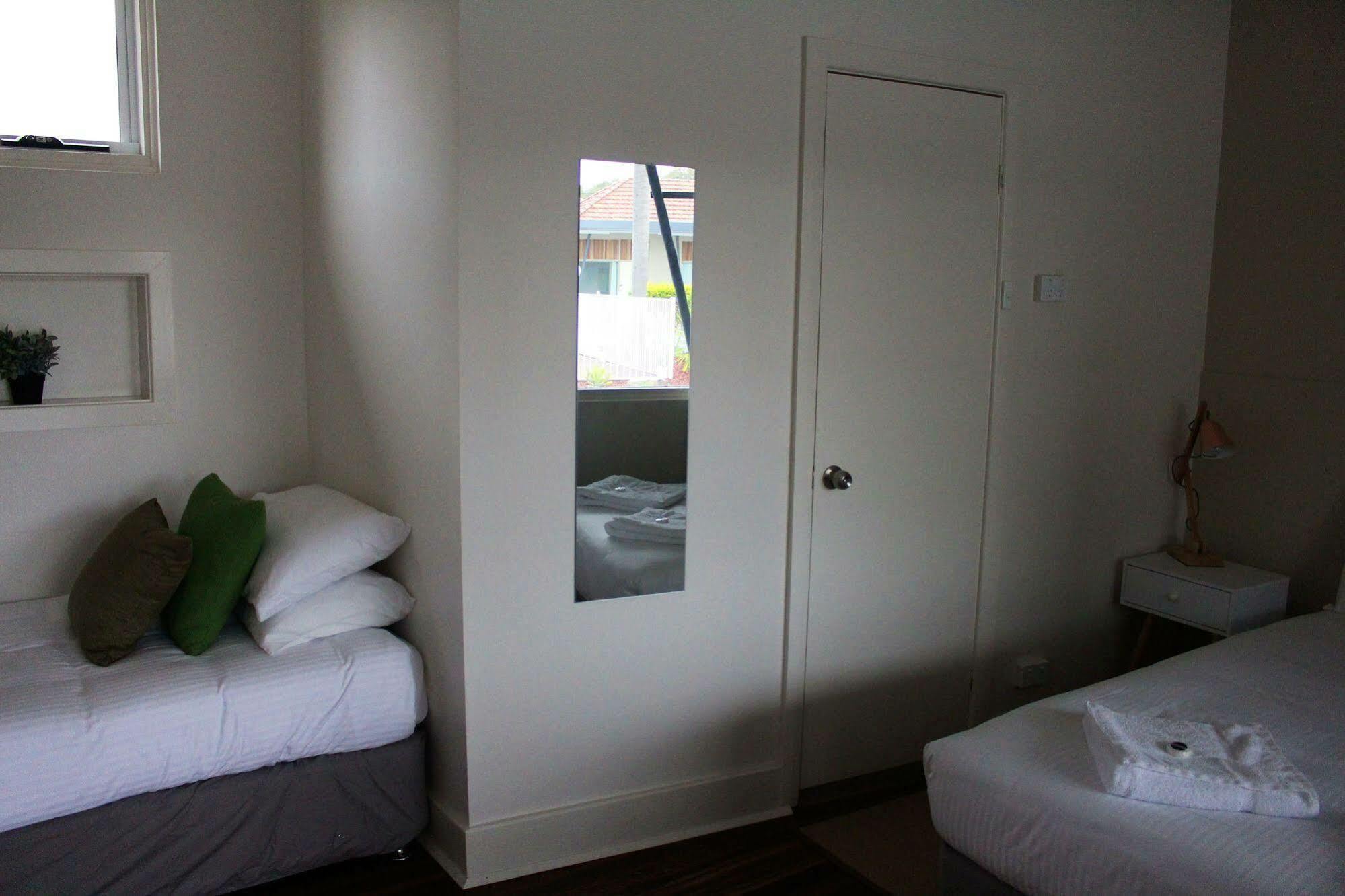 Belmont Palms Motel Lake Macquarie エクステリア 写真
