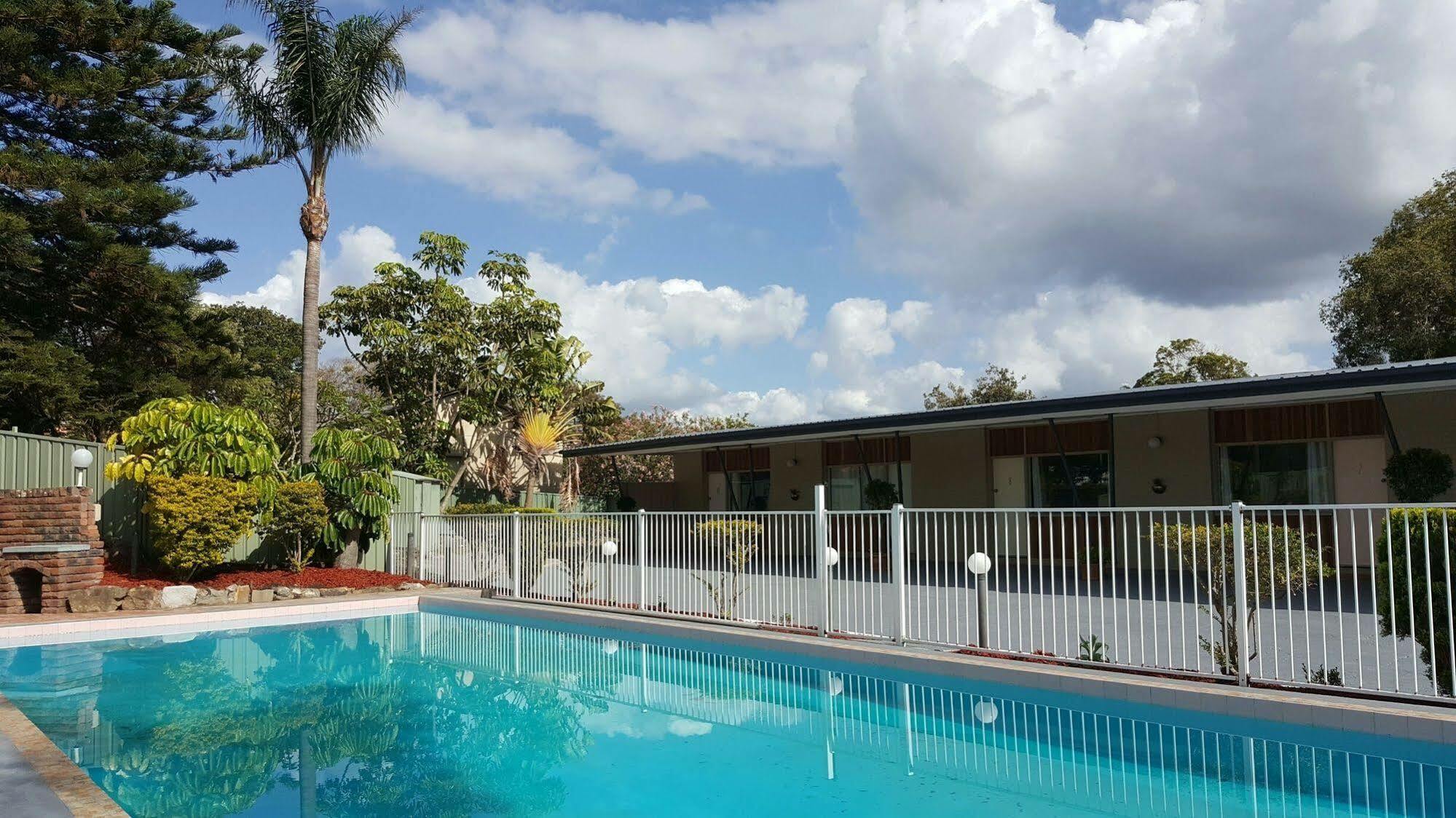 Belmont Palms Motel Lake Macquarie エクステリア 写真