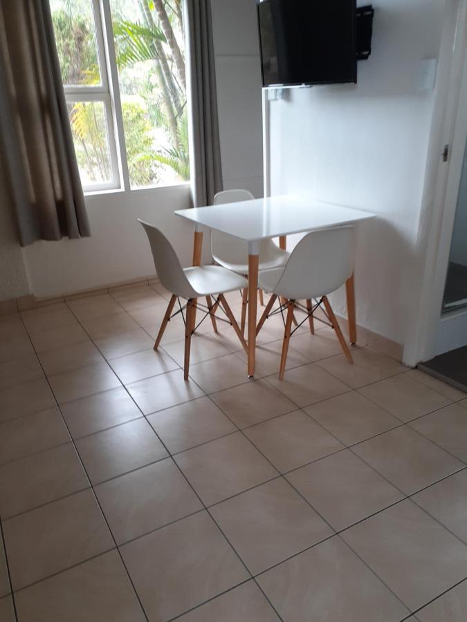 Belmont Palms Motel Lake Macquarie エクステリア 写真